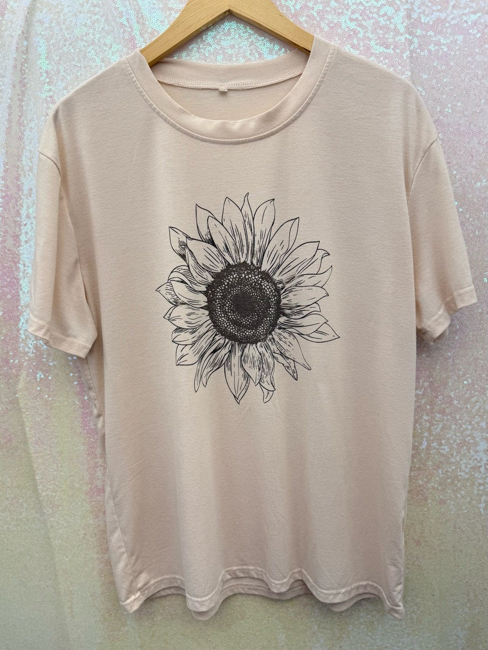 Sunflower Graphic Tee - Cream Women's super soft t-shirt size XL